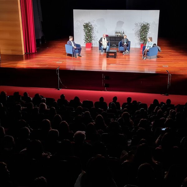 teatro__um_amor_de_familia___19_