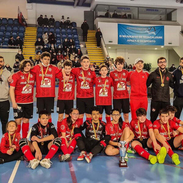 gd_vilar_de_perdizes__campeao_distrital_futsal_iniciados_2022___22_