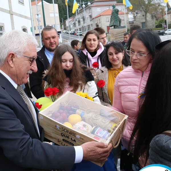 montalegre__25_abril___48_anos___46_