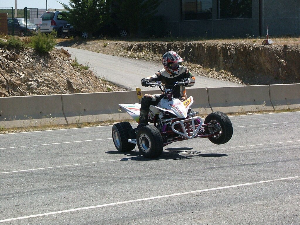 Velocidade e emoção na Pista Automóvel de Montalegre