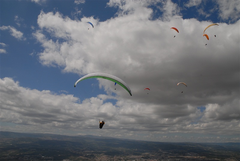 Parapente de alto nível no Larouco