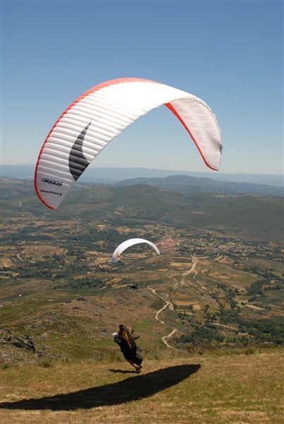 Parapente de alto nível no Larouco