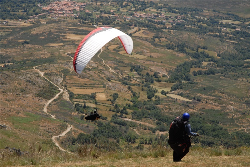 Parapente de alto nível no Larouco