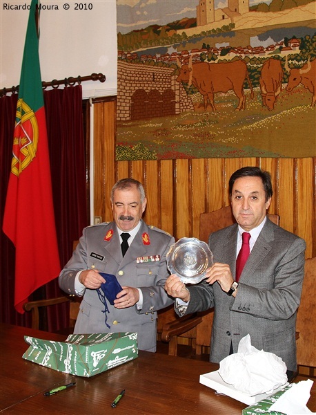 Câmara assina protocolo com exército
