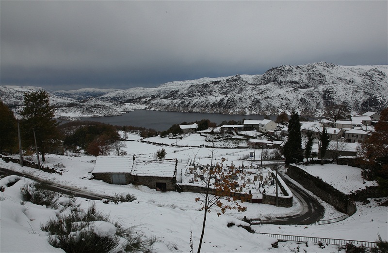 Neve em Montalegre (novas fotos)