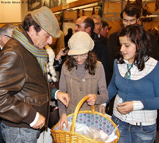 Paulo Portas visitou XX Feira do Fumeiro