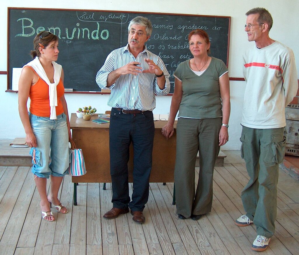 Abriu Centro Cultural de Penedones