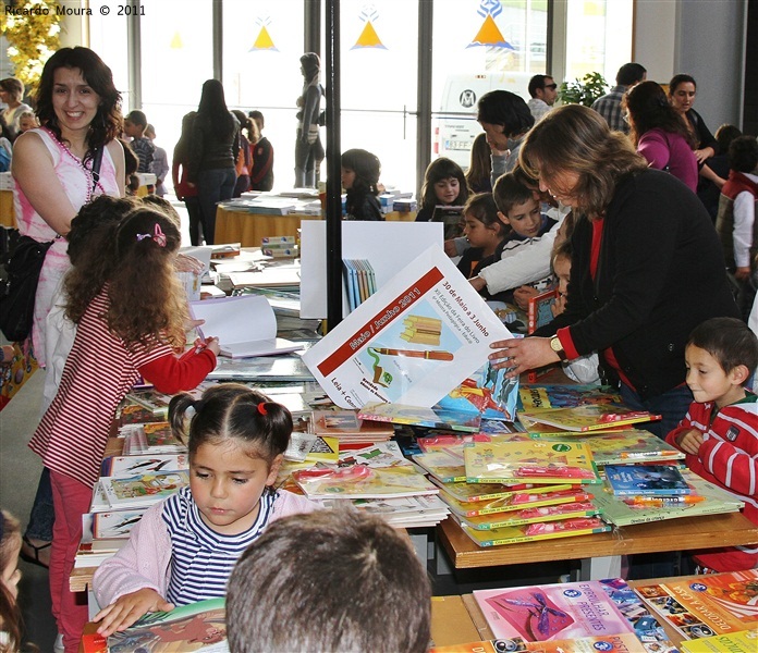 XII Feira do Livro - Encerra HOJE