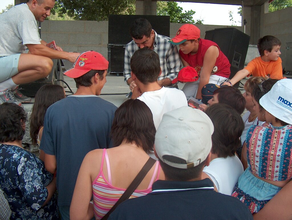 Multidão no concerto de Quim Barreiros