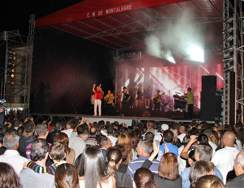 José Malhoa esgota Praça do Município