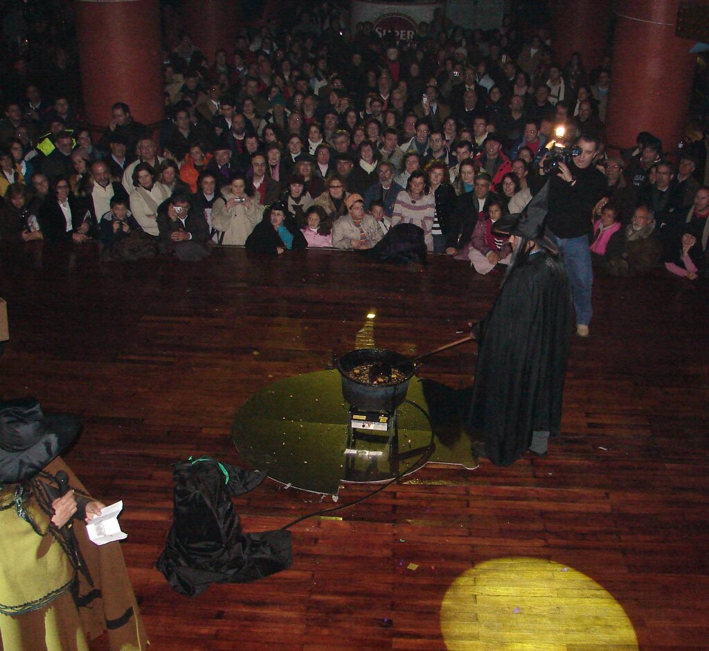 Noite das Bruxas - ver FOTOS