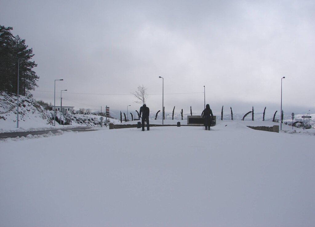 Símbolos de Montalegre cobertos de neve