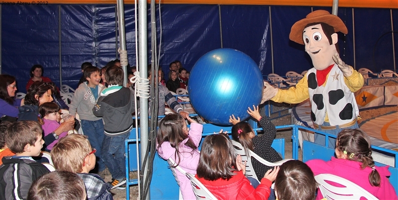 Crianças do concelho foram ao circo