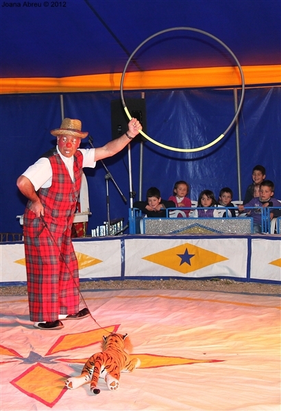 Crianças do concelho foram ao circo