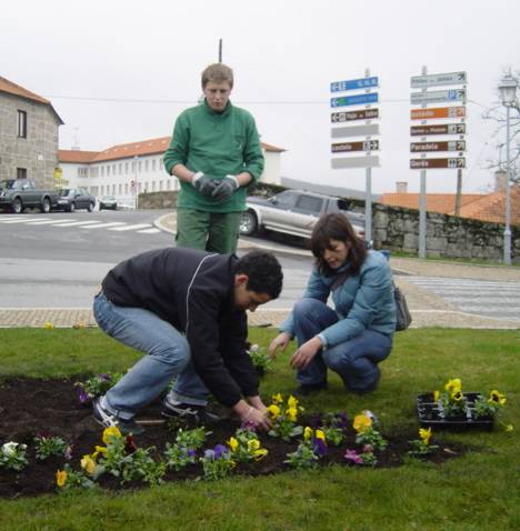 Alunos de Montalegre festejam Dia da 