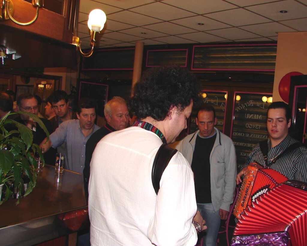 Comitiva da Feira de Nanterre convive em restaurante de barrosões