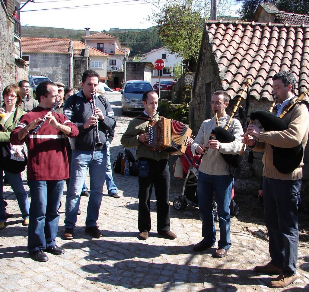 Vila da Ponte-Homenagem ao Padre Baptista