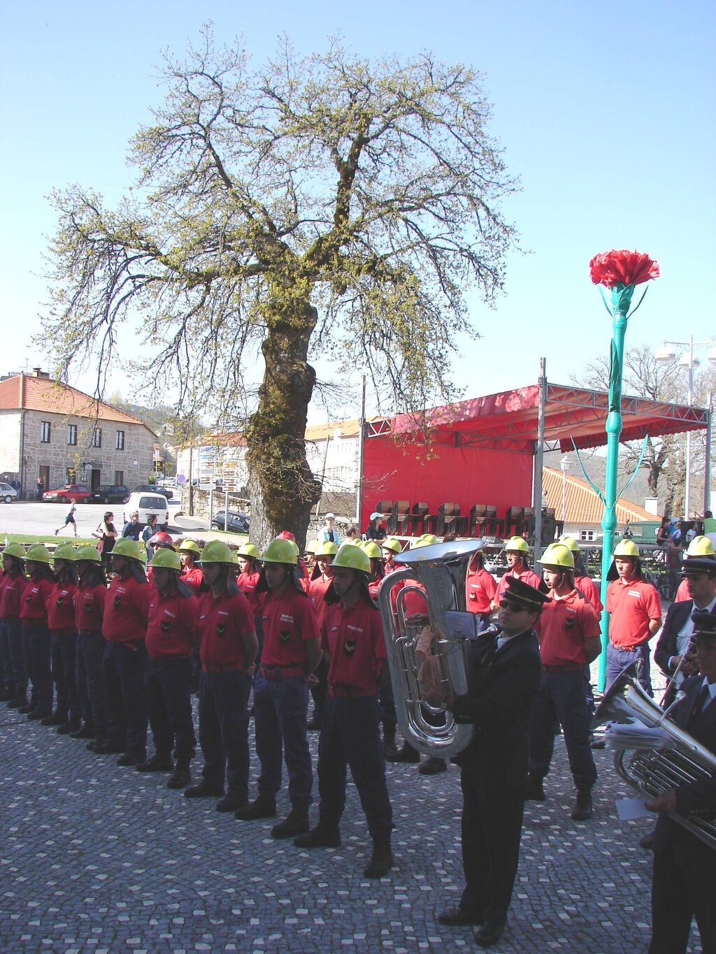 Montalegre evocou "Revolução dos Cravos"