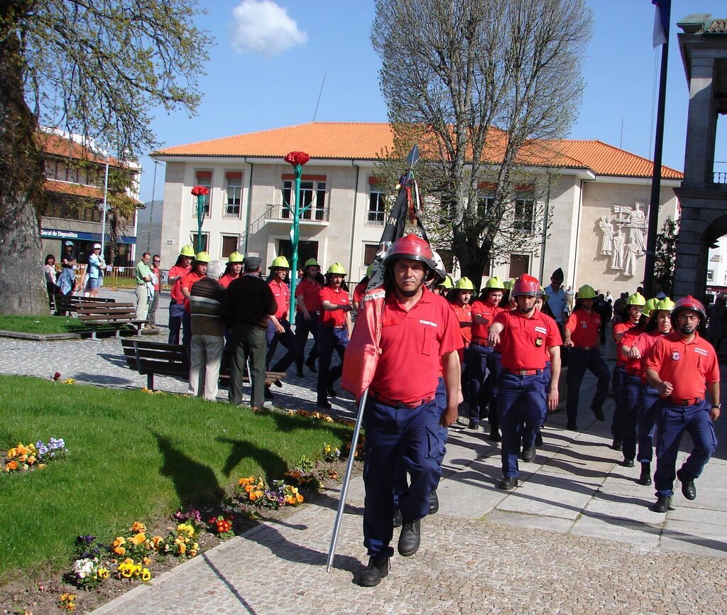 Montalegre evocou "Revolução dos Cravos"
