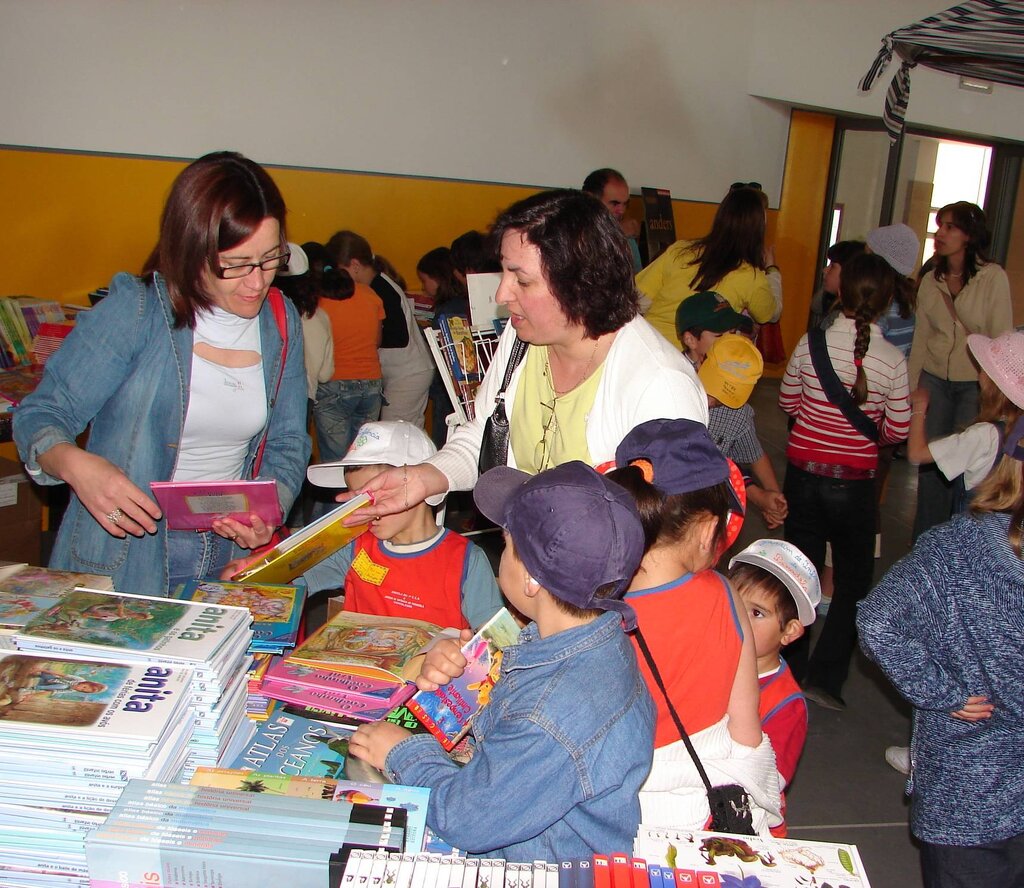 Abriu a Feira do Livro