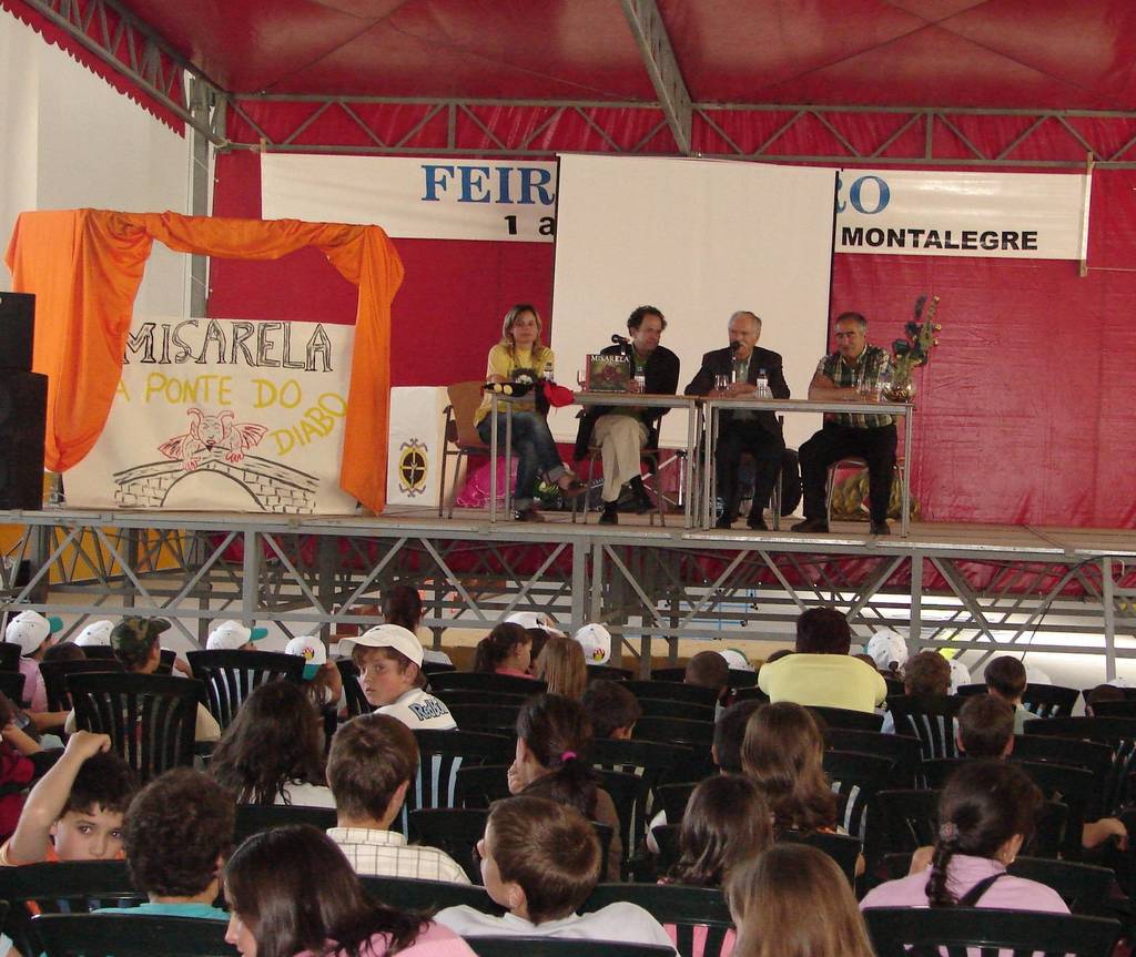Livro "Misarela - A Ponte do Diabo" apresentado na Feira do Livro