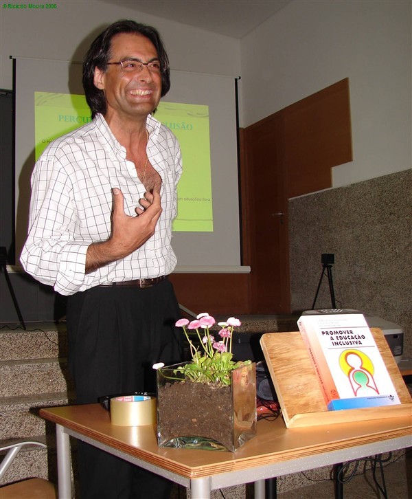 Palestra sobre Inclusão na Feira do Livro