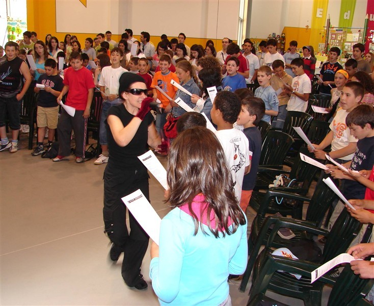 "Camões é um Poeta RAP" coloca em delírio estudantes na Feira do Livro