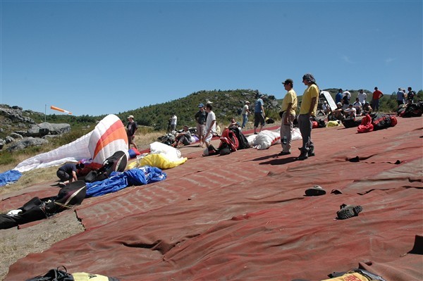 Copa Ibérica 2006 Parapente - Abre hoje na Serra do Larouco