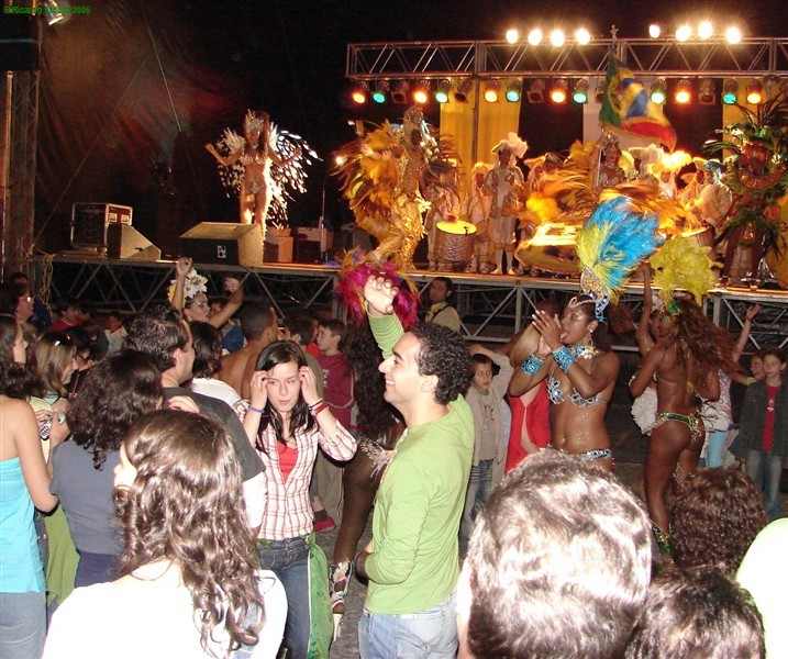 Noite de Samba na Praça do Município