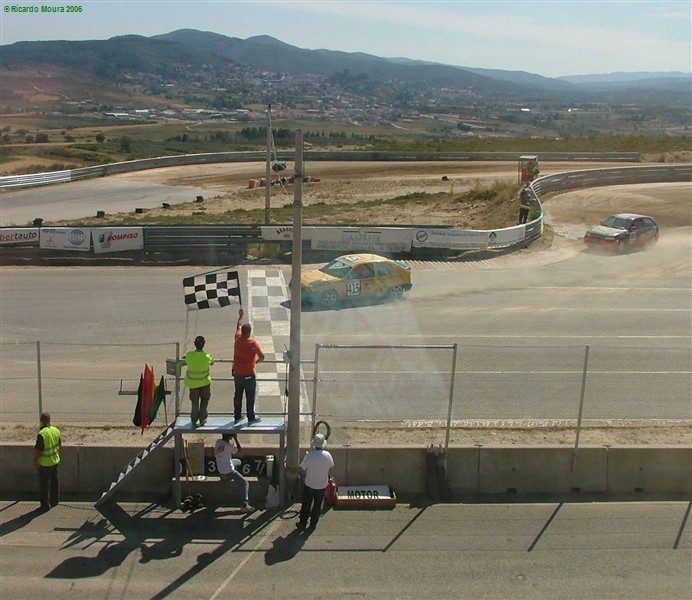 Espectáculo na Pista Automovel de Montalegre