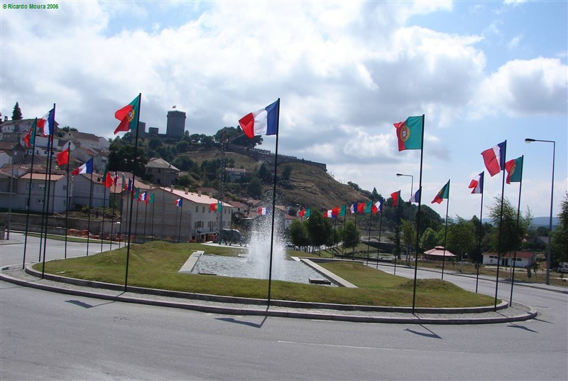 Homenagem às comunidades migrantes