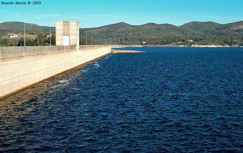 EDP &quot;deve&quot; 75 milhões a Montalegre (Reportagens na RTP e Porto Canal)