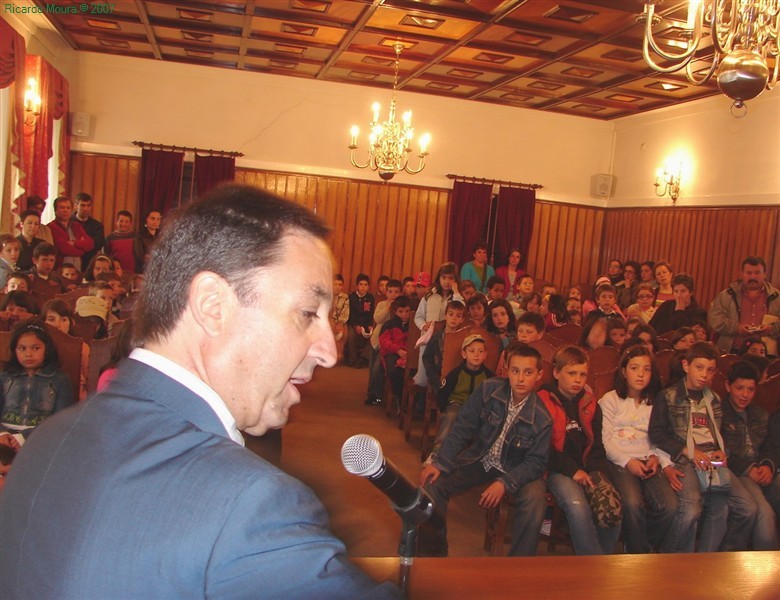 Presidente da Câmara recebe alunos do 1.º Ciclo do Baixo Barroso