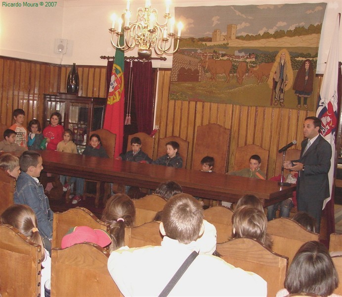 Presidente da Câmara recebe alunos do 1.º Ciclo do Baixo Barroso