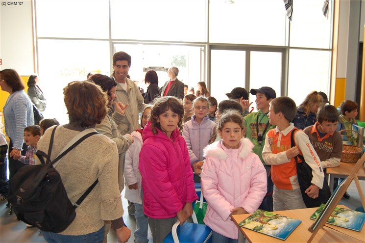 Abriu portas 8ª Feira do Livro