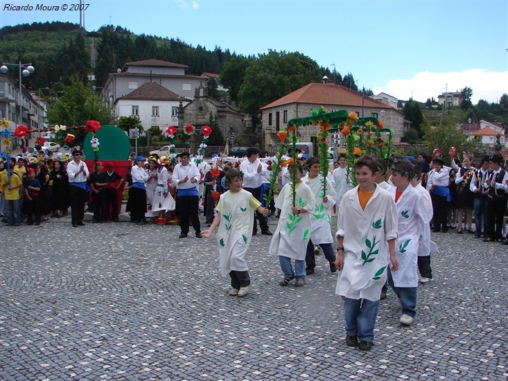 Marchas Populares na Praça do Município