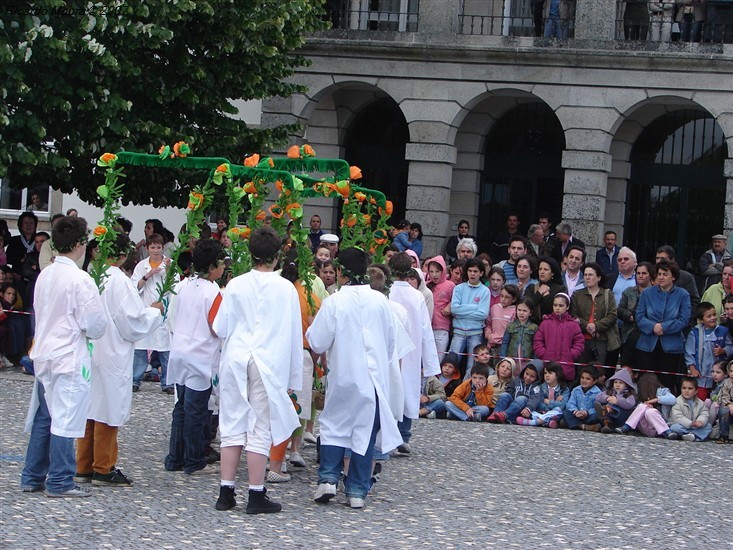 Marchas Populares na Praça do Município