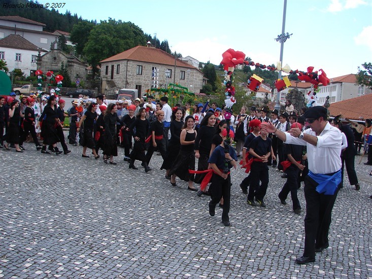 Marchas Populares na Praça do Município