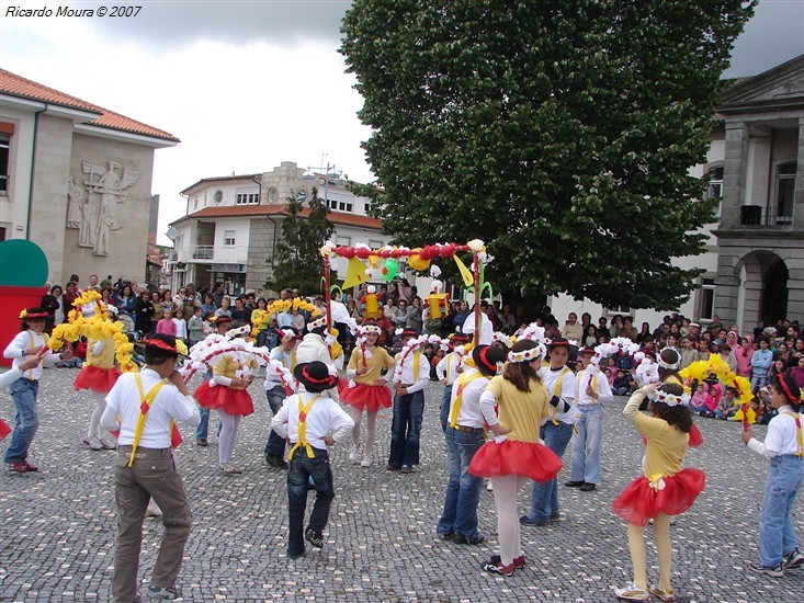 Marchas Populares na Praça do Município