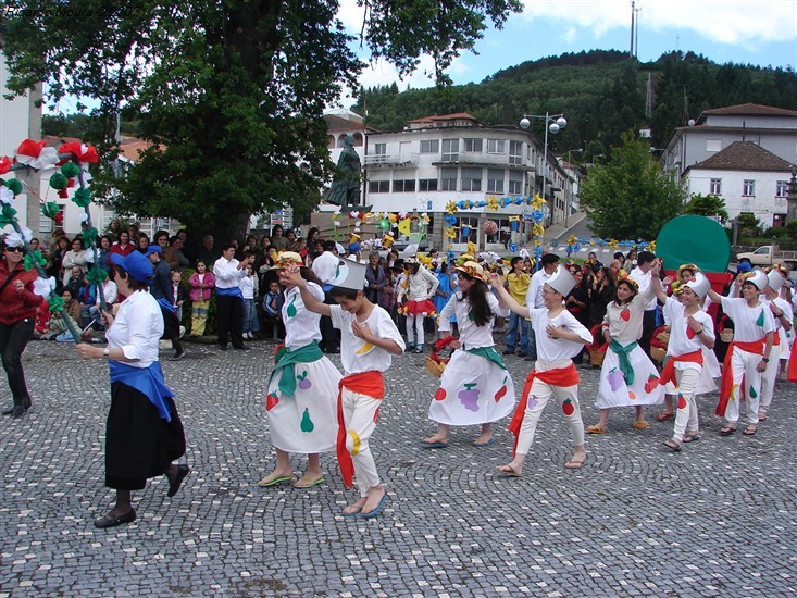 Marchas Populares na Praça do Município