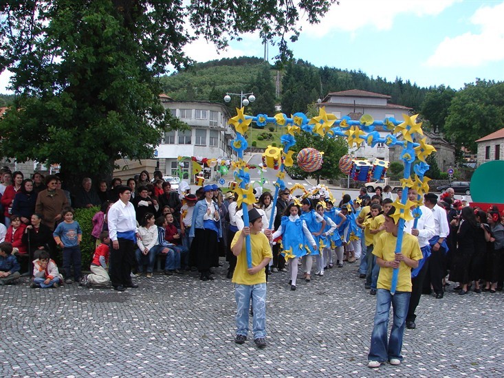 Marchas Populares na Praça do Município