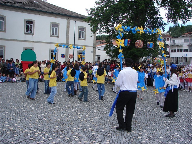 Marchas Populares na Praça do Município