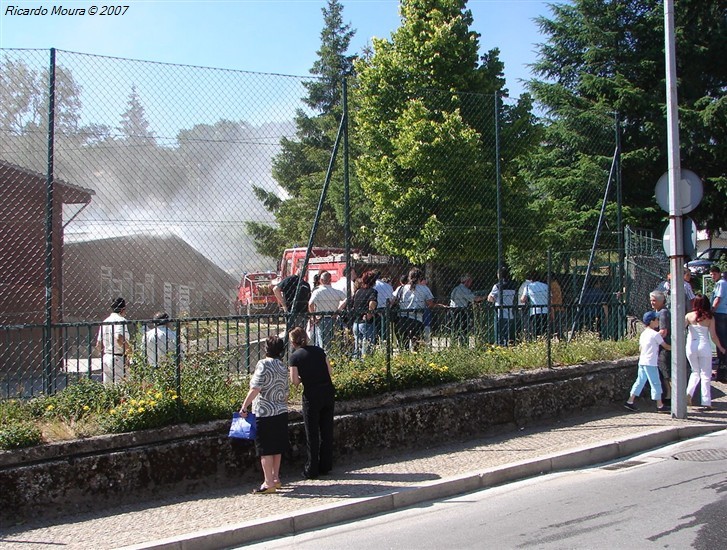 Incêndio na Escola EB2 Montalegre