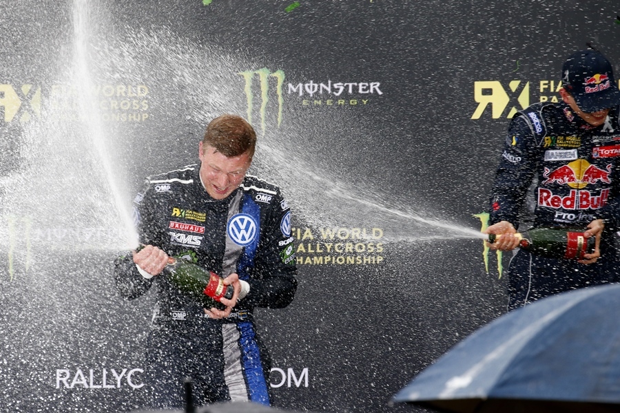 Mundial Rallycross 2015 - Johan Kristoffersson triunfa em Montalegre