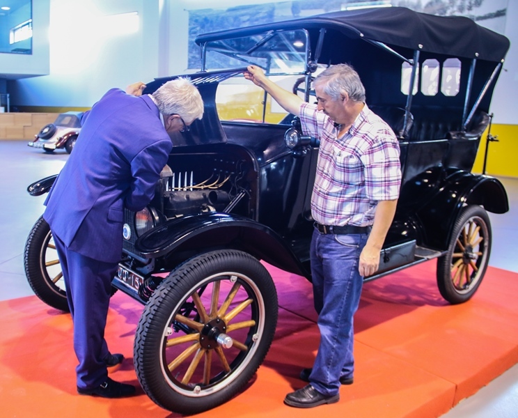 Viatura de 1919 vence &quot;III Exposição de Carros Clássicos&quot;