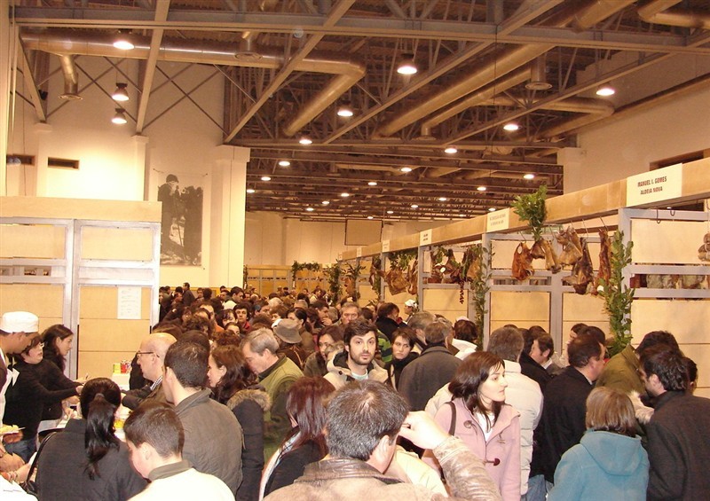 Romaria na Feira do Fumeiro