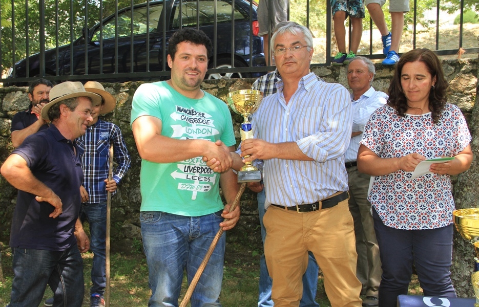 Salto | Concurso pecuário de raça barrosã 2016