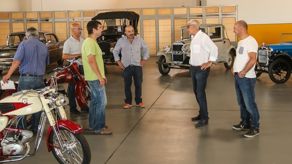 IV Exposição de Clássicos (Carros e Motos)