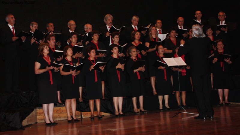 Grupo Coral de Montalegre no Auditório Municipal