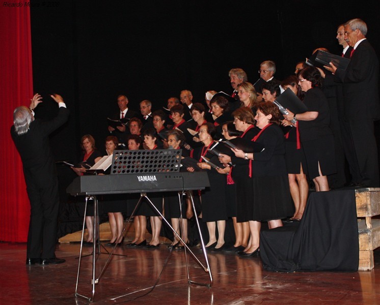 Grupo Coral de Montalegre no Auditório Municipal